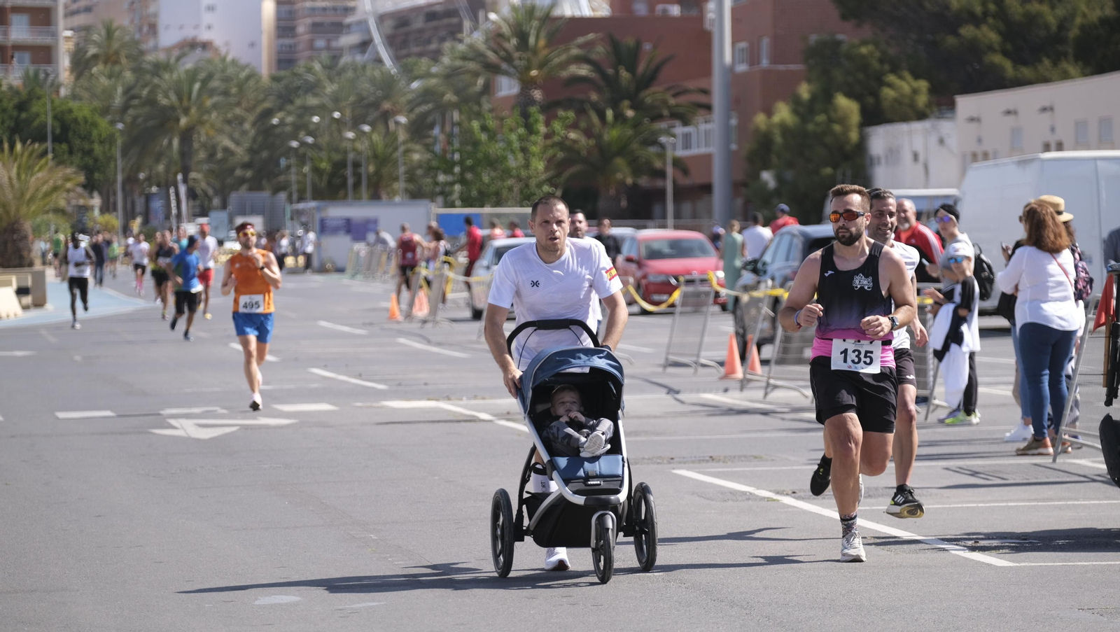 Imágenes de la Carrera del Puerto de Almería 2023
