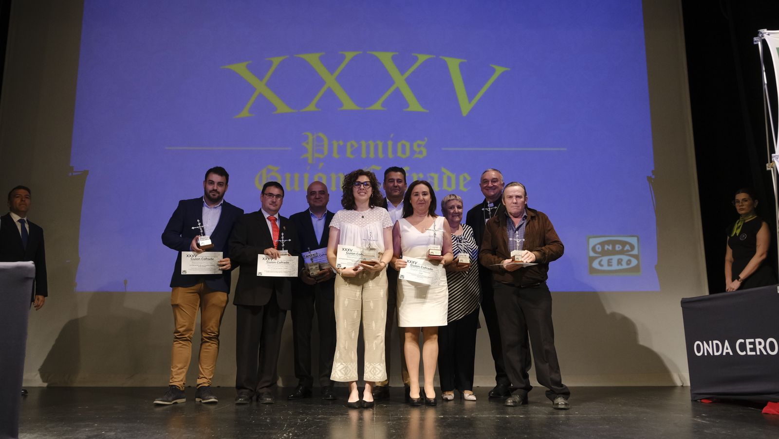 Imágenes de la entrega de los Premios Guión Cofrade 2023, que organiza Onda Cero Almería