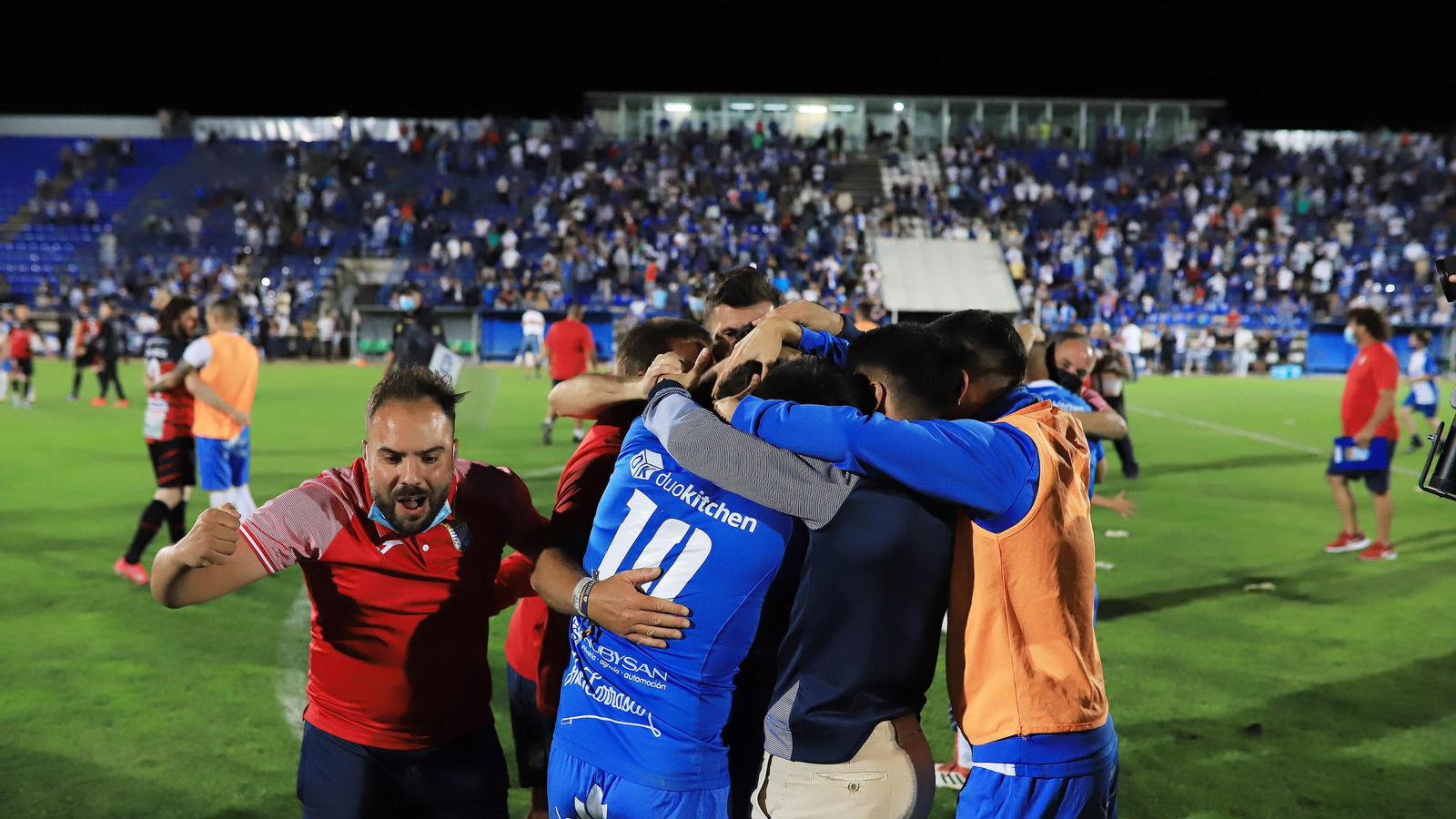 Imágenes de la semifinal por el ascenso entre el  Xerez CD - Puente Genil