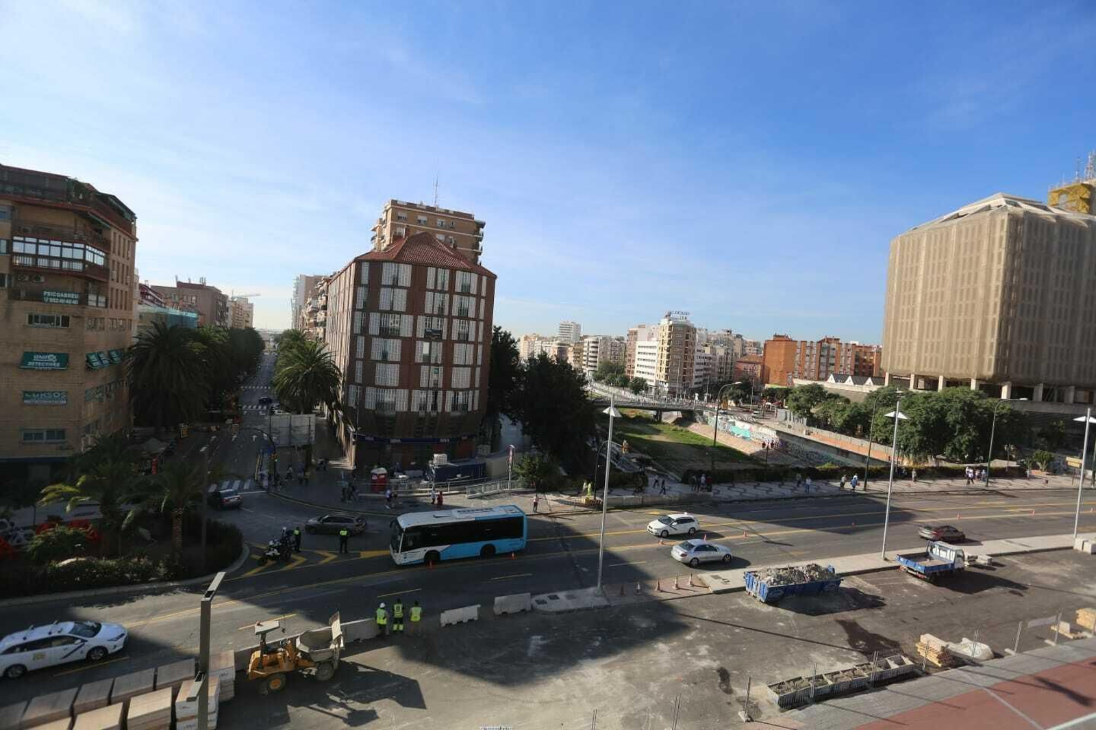 Fotos de la reapertura al tráfico de la Avenida de Andalucía y la Alameda de Colón