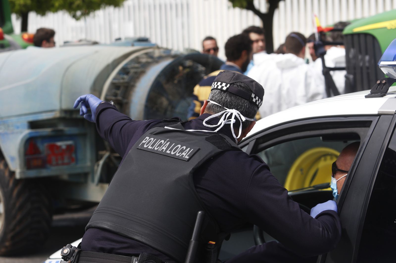 Las fotos del homenaje de los agricultores a los sanitarios de Córdoba
