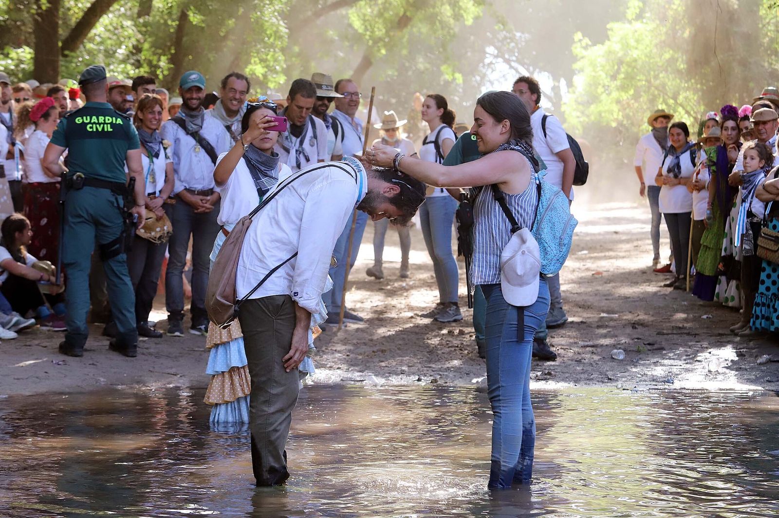 Imágenes de la Hermandad de Huelva a su paso por El Charco