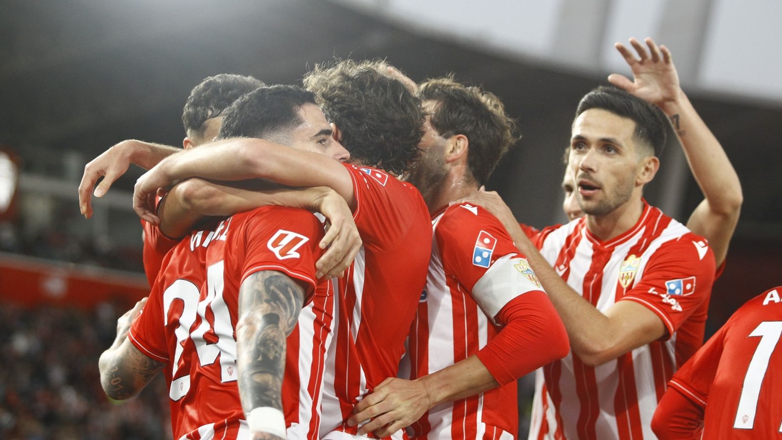 Los rojiblancos festejan uno de los tantos convertidos contra el Córdoba.