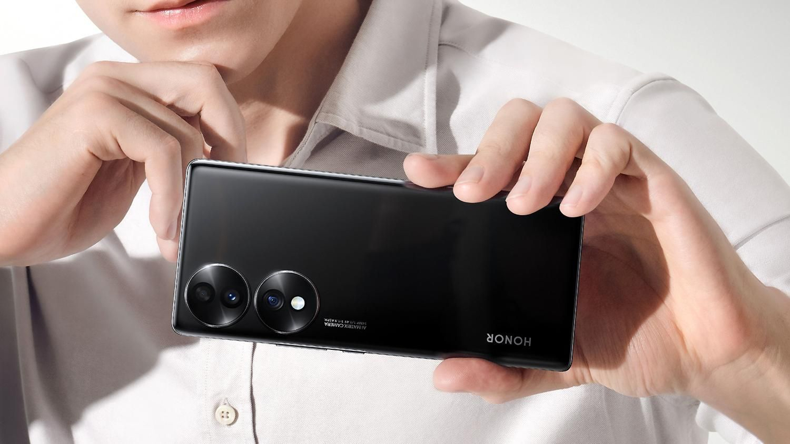 Imagen promocional del smartphone Honor 70