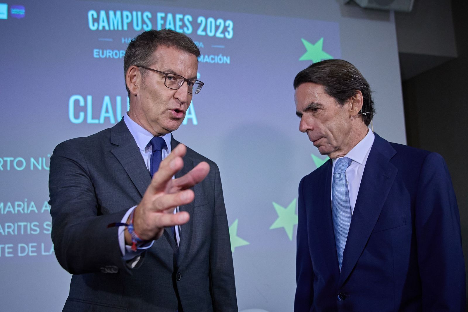 Alberto Núñez Feijóo y José María Aznar, en el campus FAES 2023.