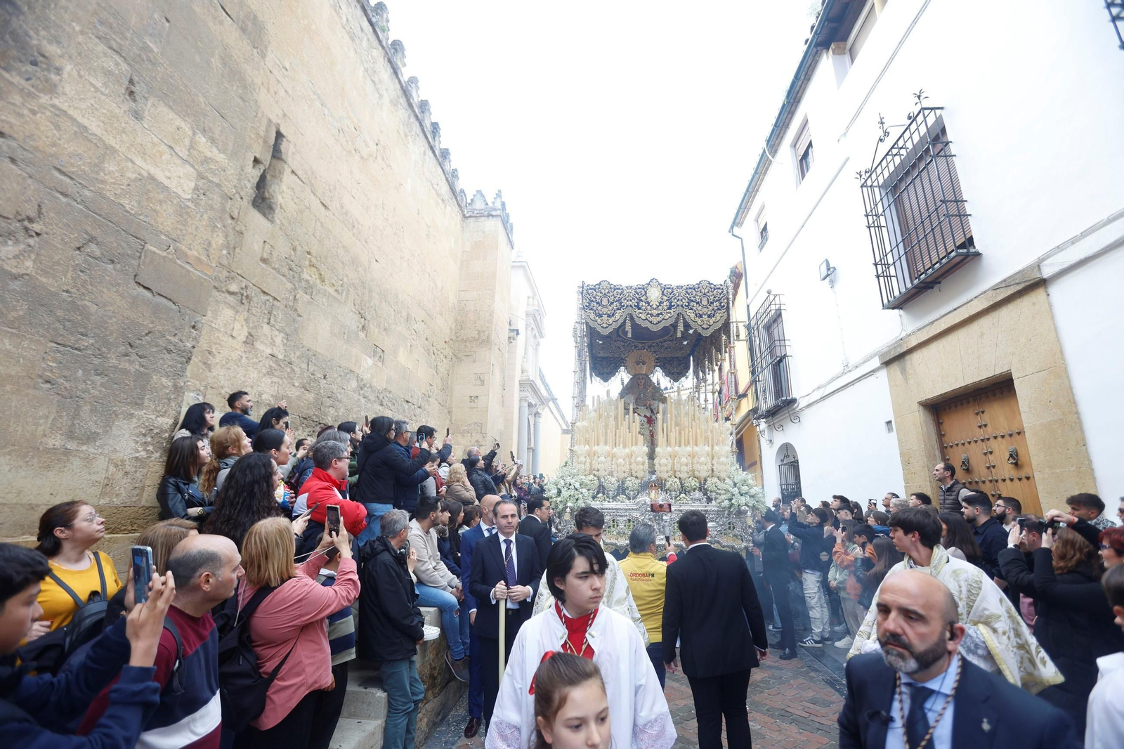El traslado de la Merced en este Sábado Santo de Córdoba, en imágenes