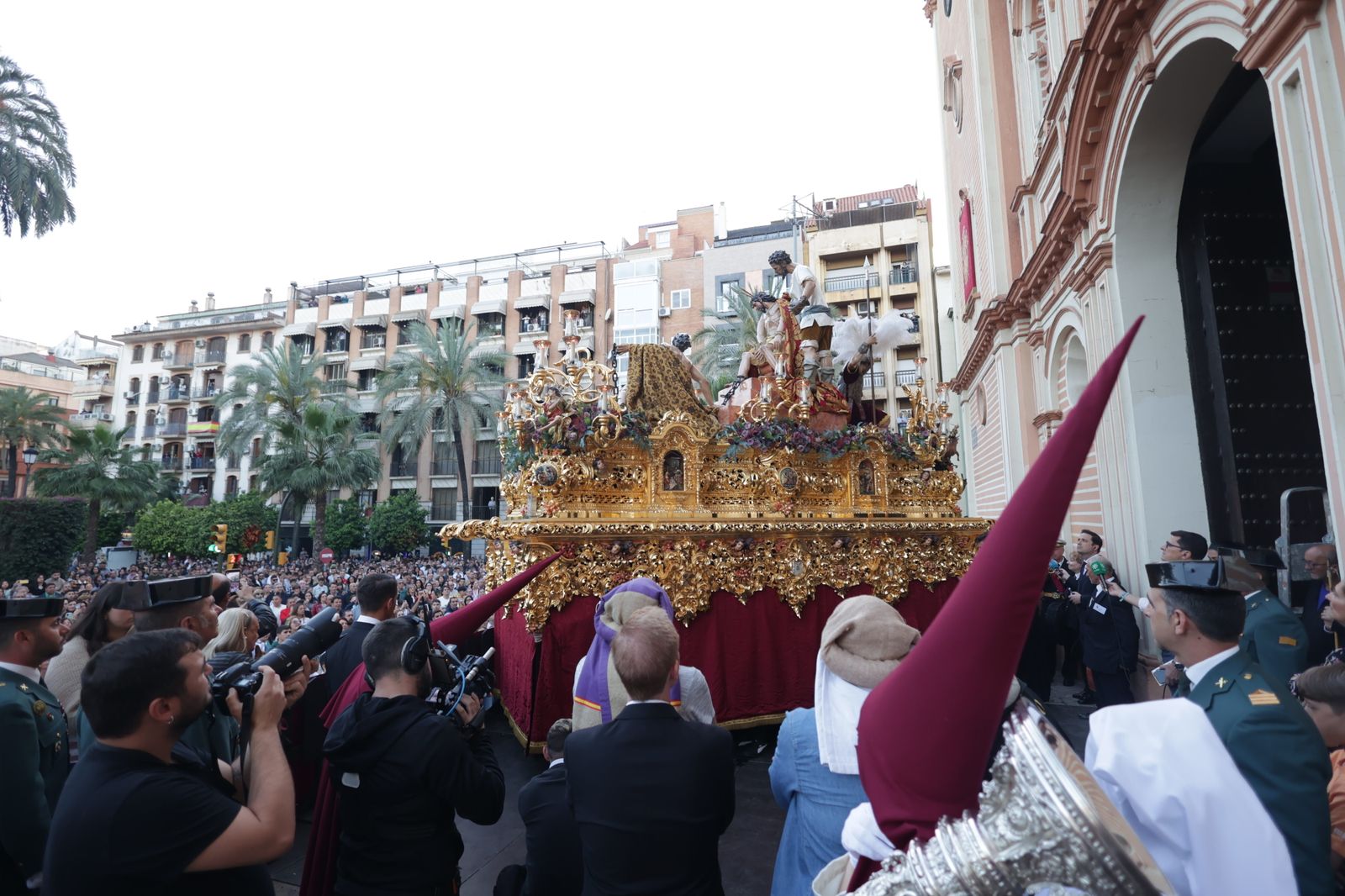 La Hermandad de los Judíos en la Semana Santa de Huelva 2023, en imágenes
