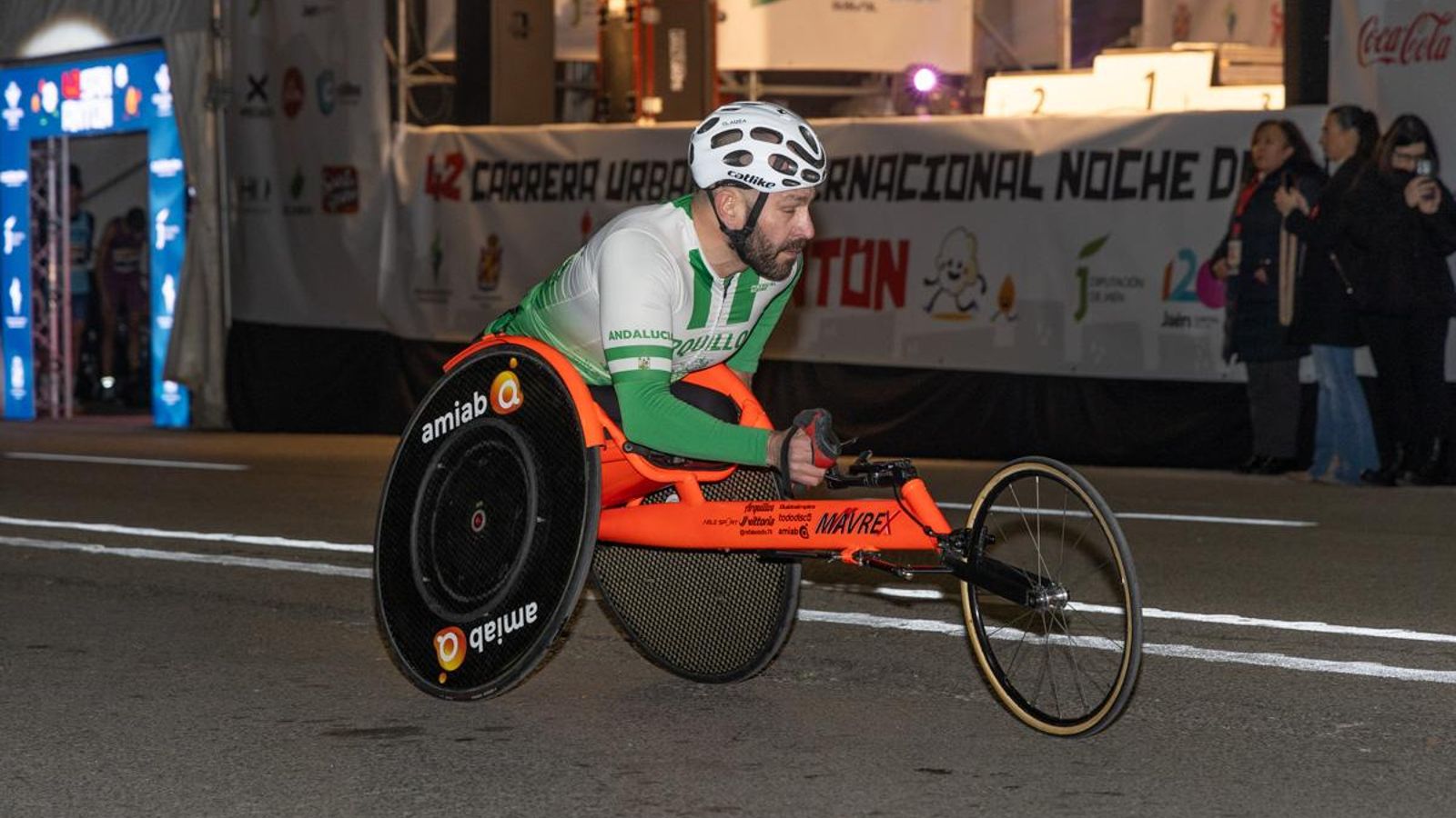 En imágenes: la élite del atletismo mundial despliega su calidad en la Carrera de San Antón de Jaén