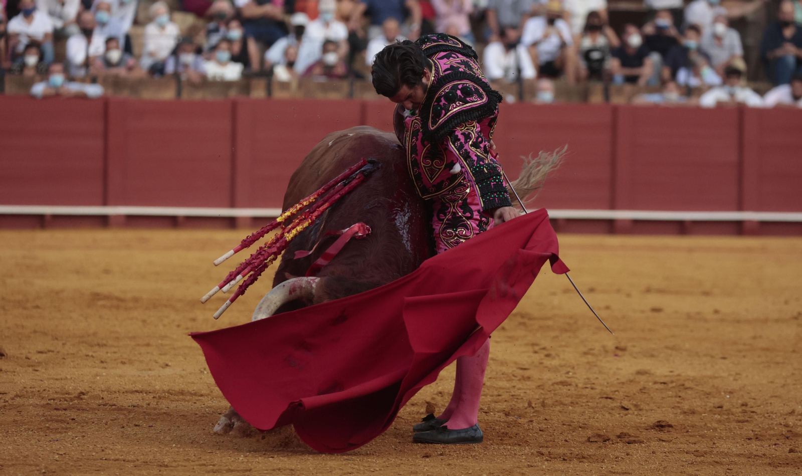 Las imágenes del triunfo de Morante en San Miguel