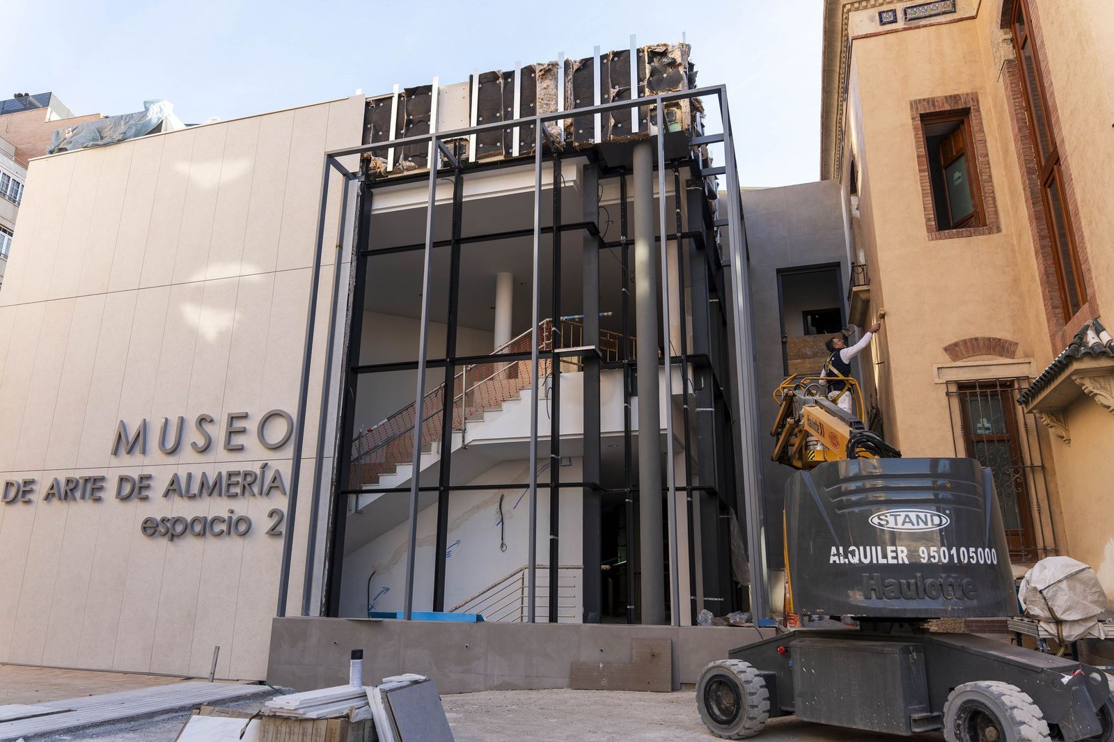 Fotogalería de las obras del Preventorio: el jardín vertical, protagonista de la rehabilitación