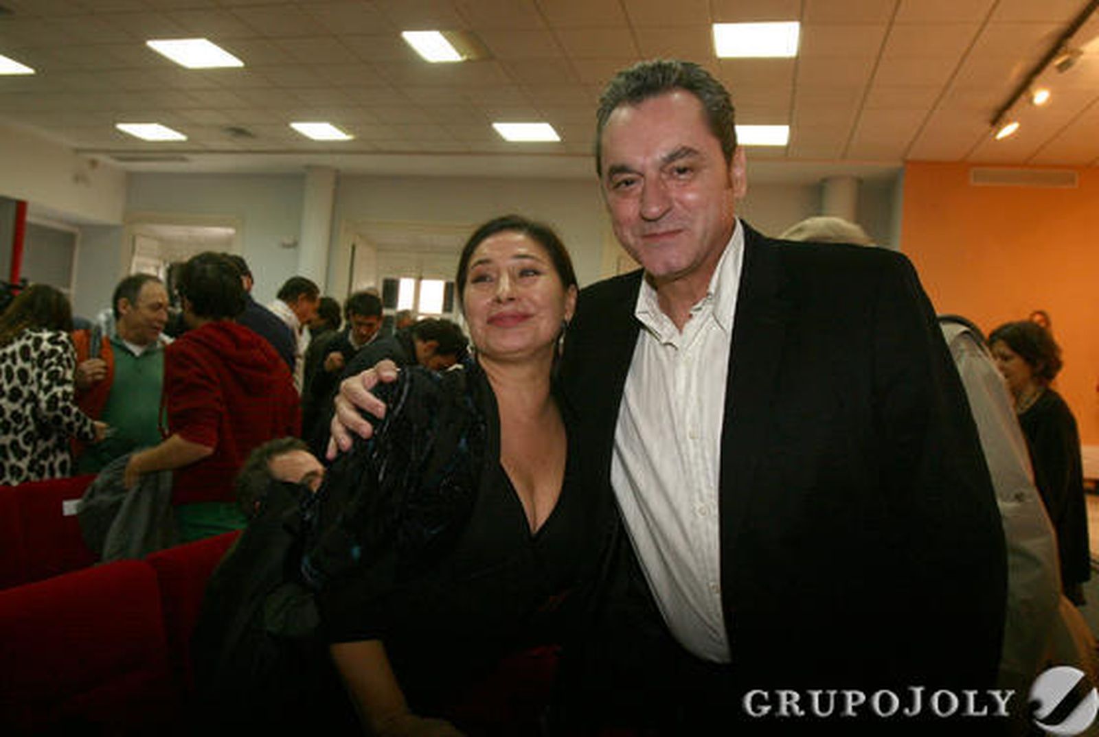 Salazar, junto al director la muestra onubense, Eduardo Trías.

Foto: A.Dominguez/J.Correa