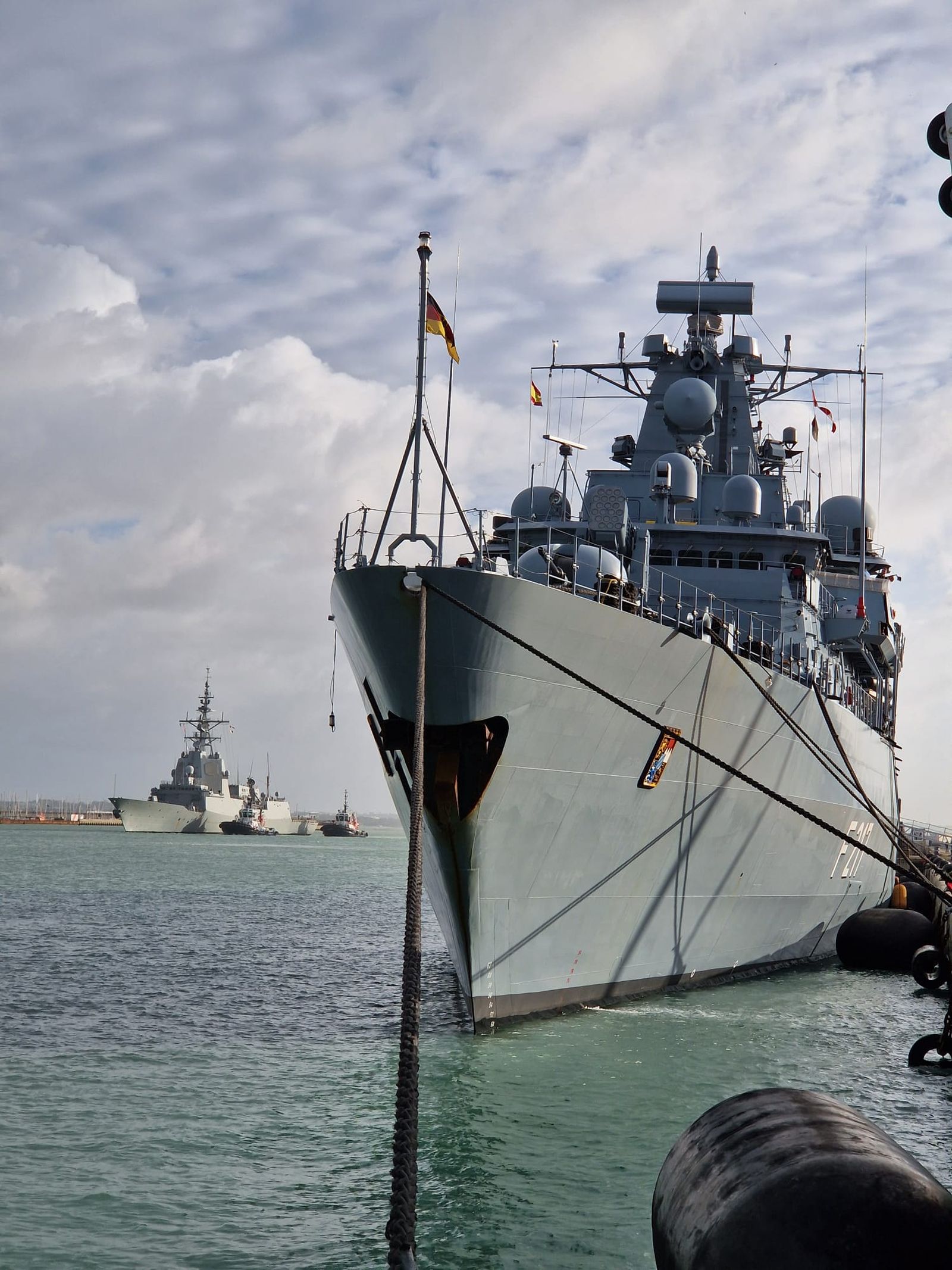 Las fotos del mayor ejercicio de los últimos años en el Estrecho de Gibraltar y el Golfo de Cádiz de la Armada y la OTAN