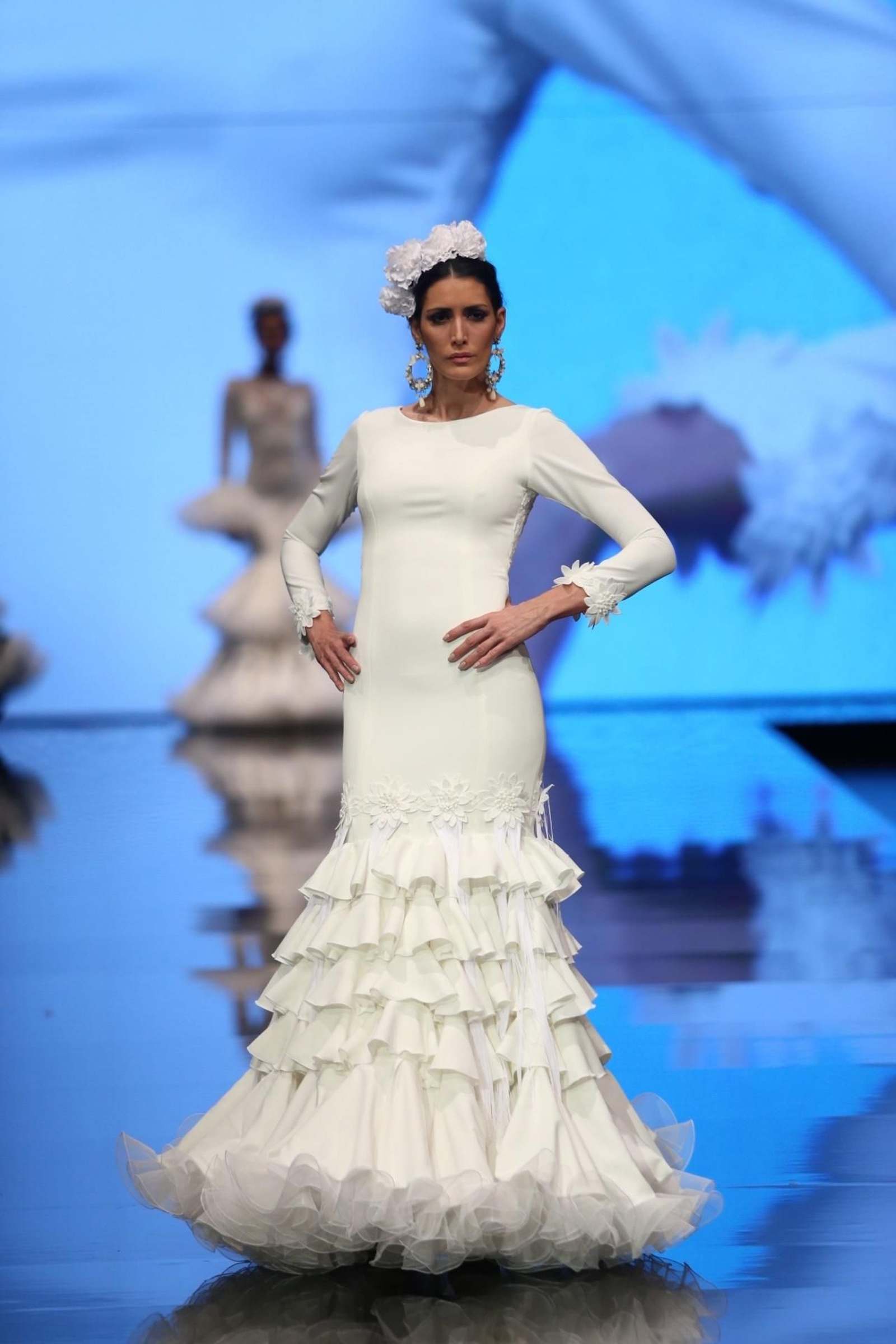 El traje de flamenca blanco y sus versiones más bonitas de esta temporada