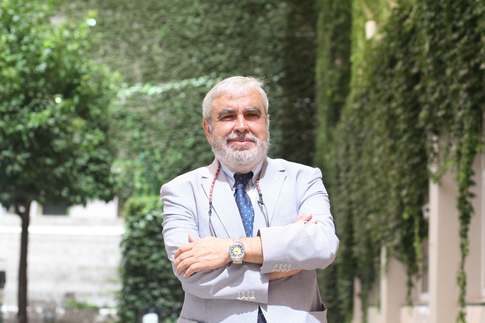 El profesor León Carrión, en la Facultad de Psicología, durante un momento de la entrevista