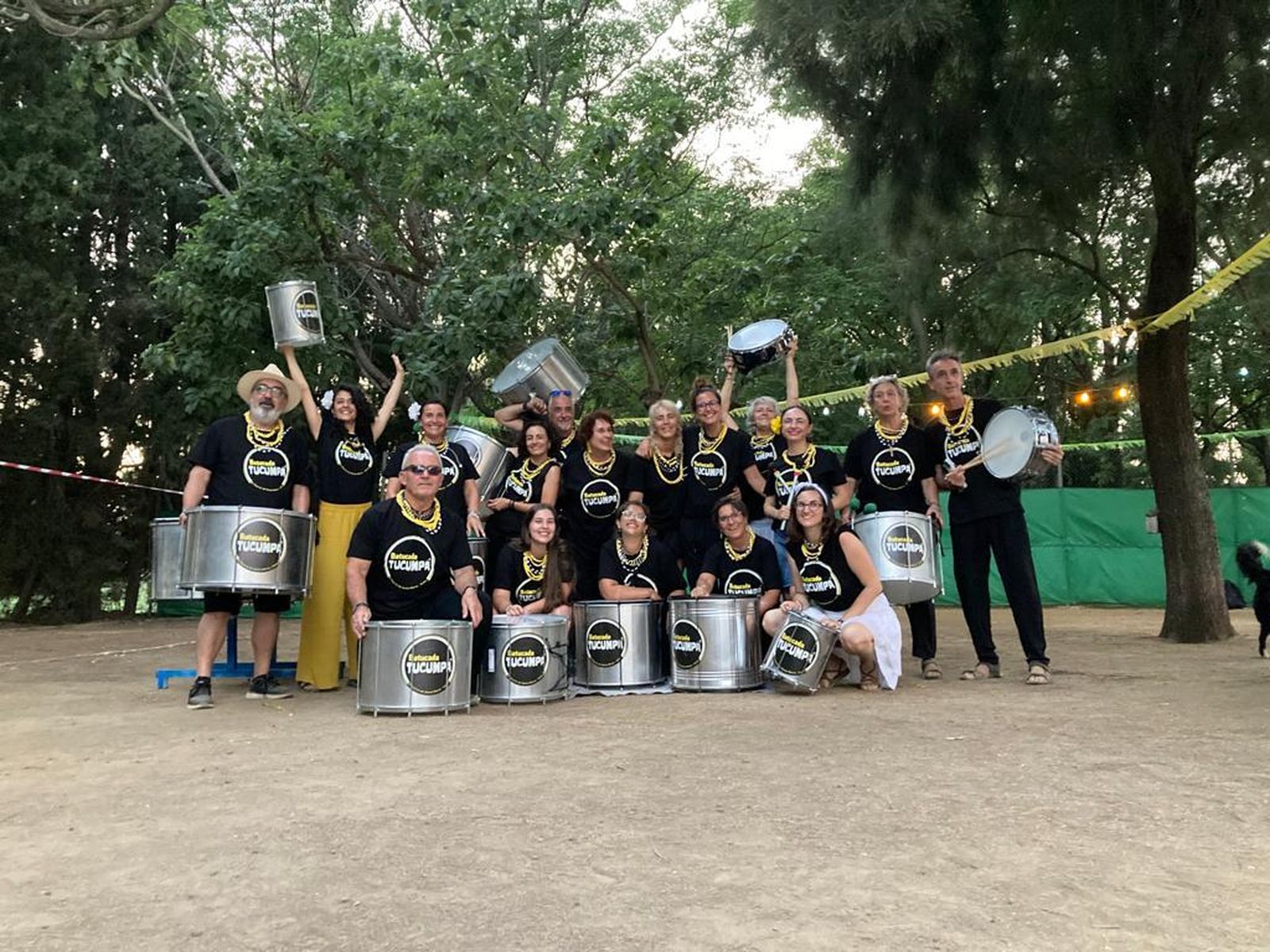 Los integrantes de la batucada Tucumpá.