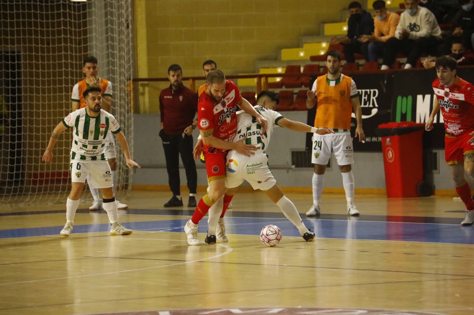 El empate del Córdoba Futsal ante el Jimbee Cartagena, en imágenes