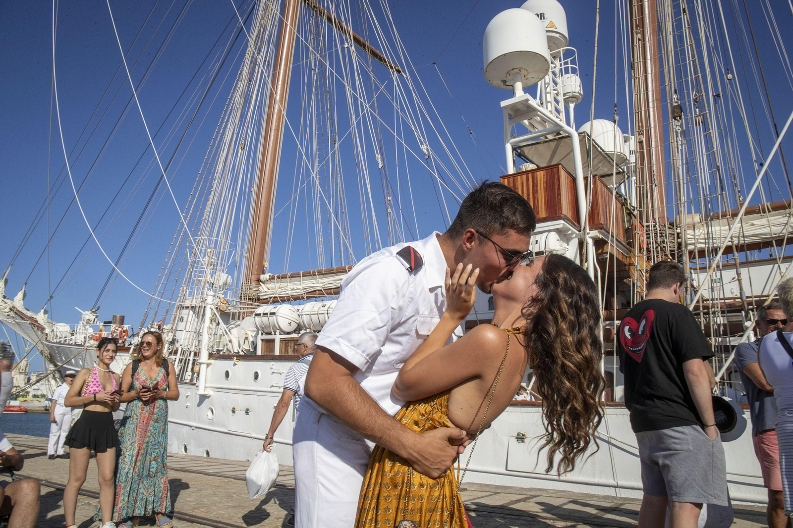 Armada: Las mejores imágenes de la llegada del 'Juan Sebastián de Elcano' a Cádiz Armada: Las mejores imágenes de la llegada del 'Juan Sebastián de Elcano' a Cádiz