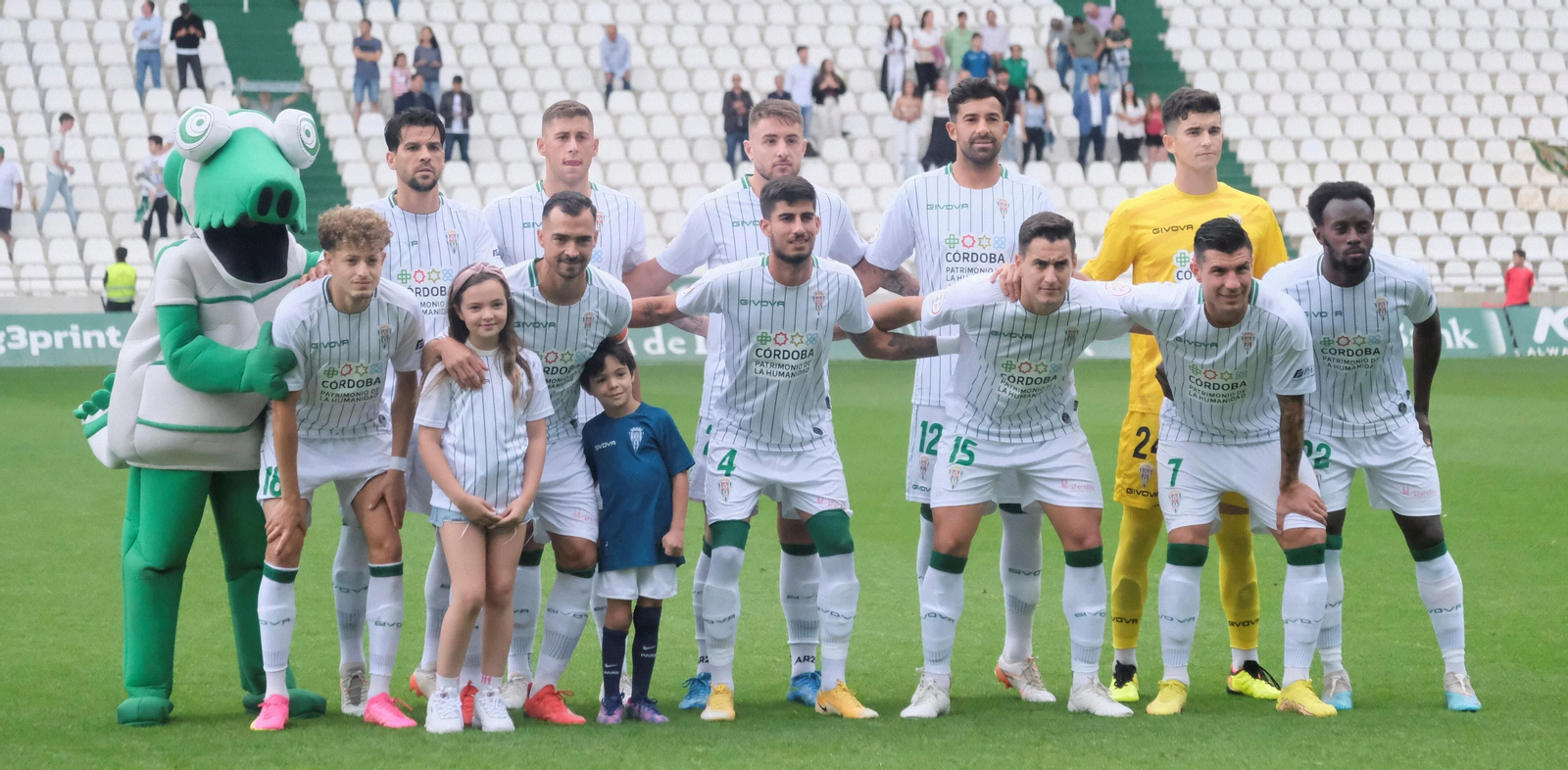 El once inicial del Córdoba CF ante el Badajoz.