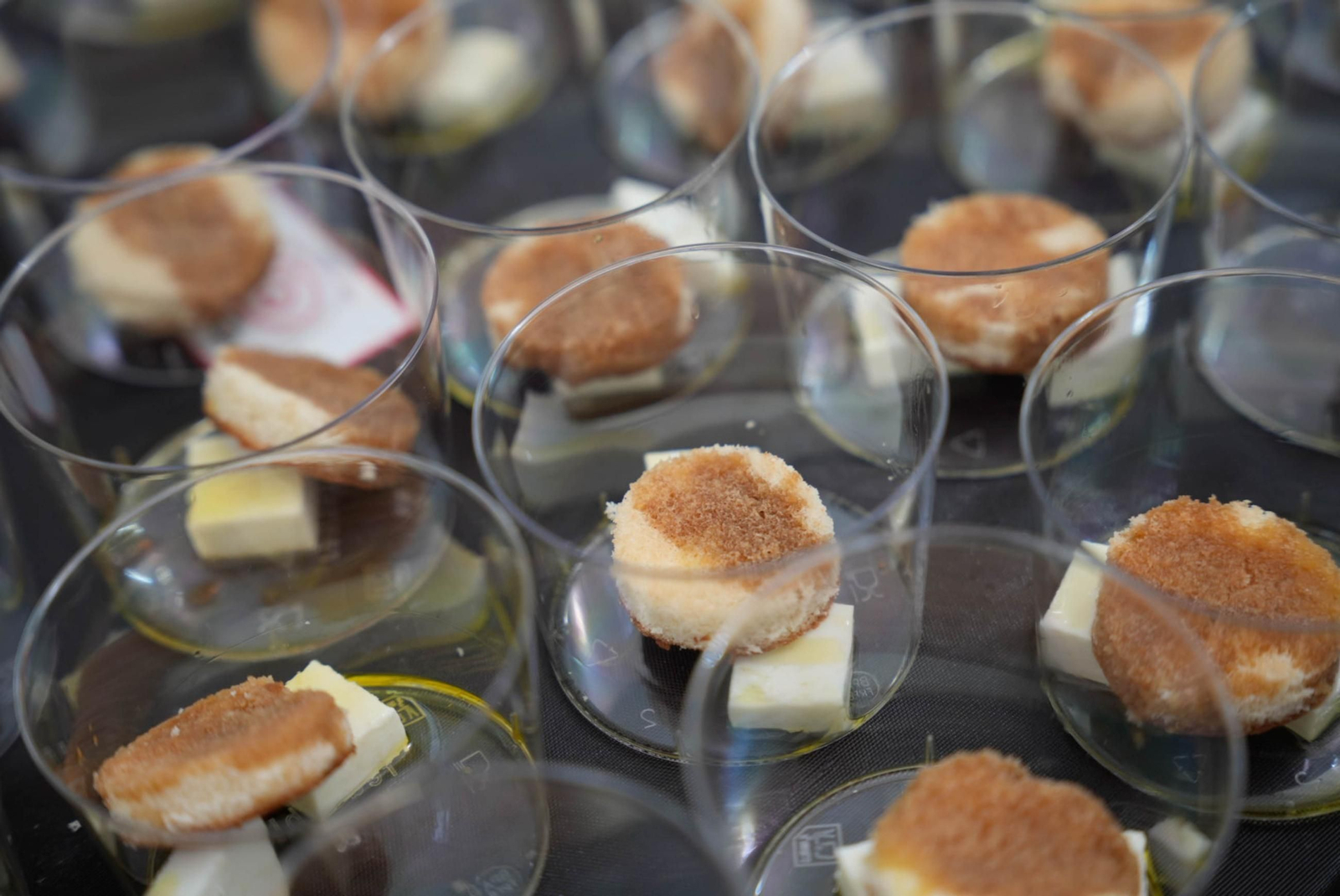 La Cofradía del Tomate y la semifinal del concurso gastronómico de la Feria de Almería, en imágenes