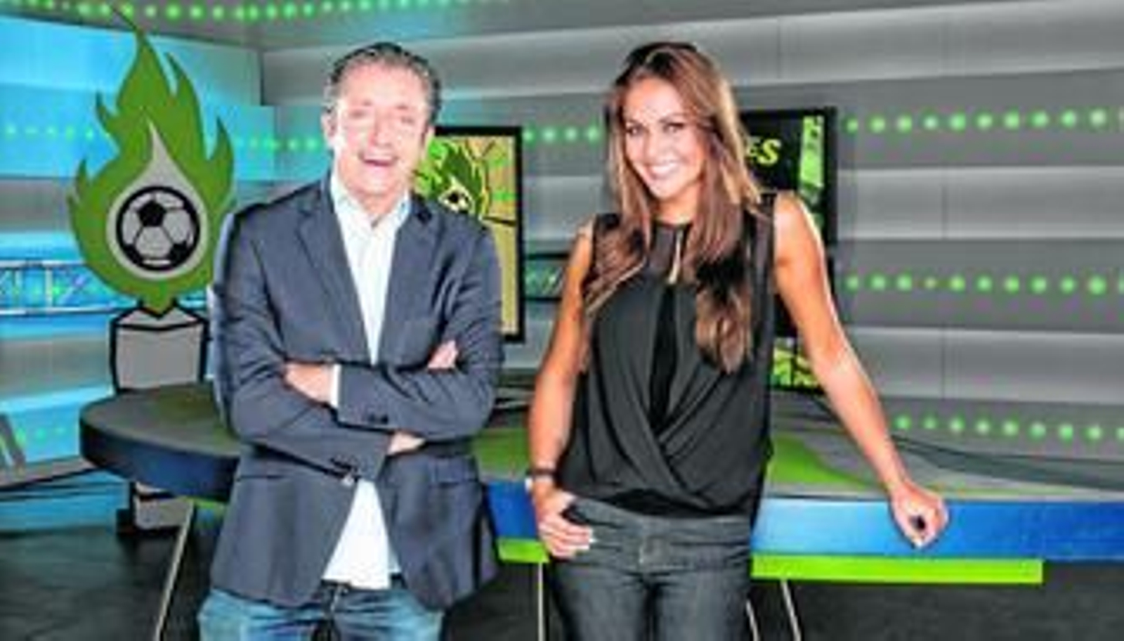 Josep Pedrerol y su nueva compañera, Lara Álvarez, en el plató de 'Jugones', que se renueva en la sobremesa de La Sexta.