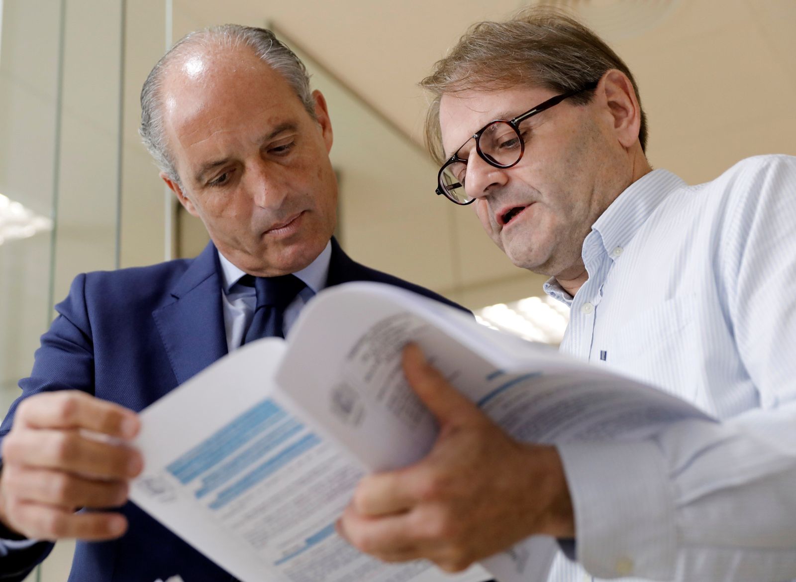 Francisco Camps, junto a su abogado Pablo Delgado.