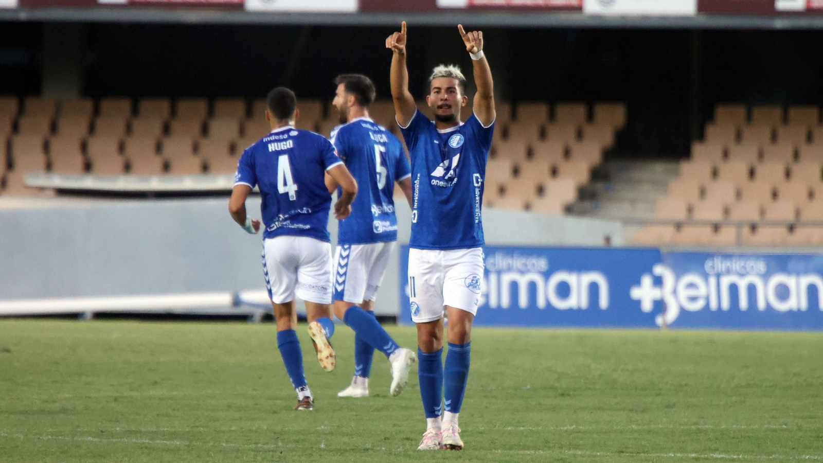 Imágenes del partido entre Xerez DFC y Juventud Torremolinos en Chapín