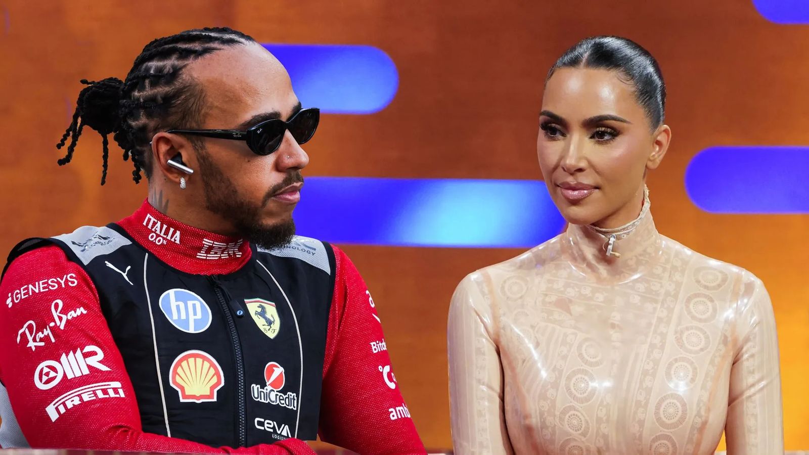 Lewis Hamilton y Kim Kardashian han acudido junto a la final de la Super Bowl, donde han confirmado su romance.