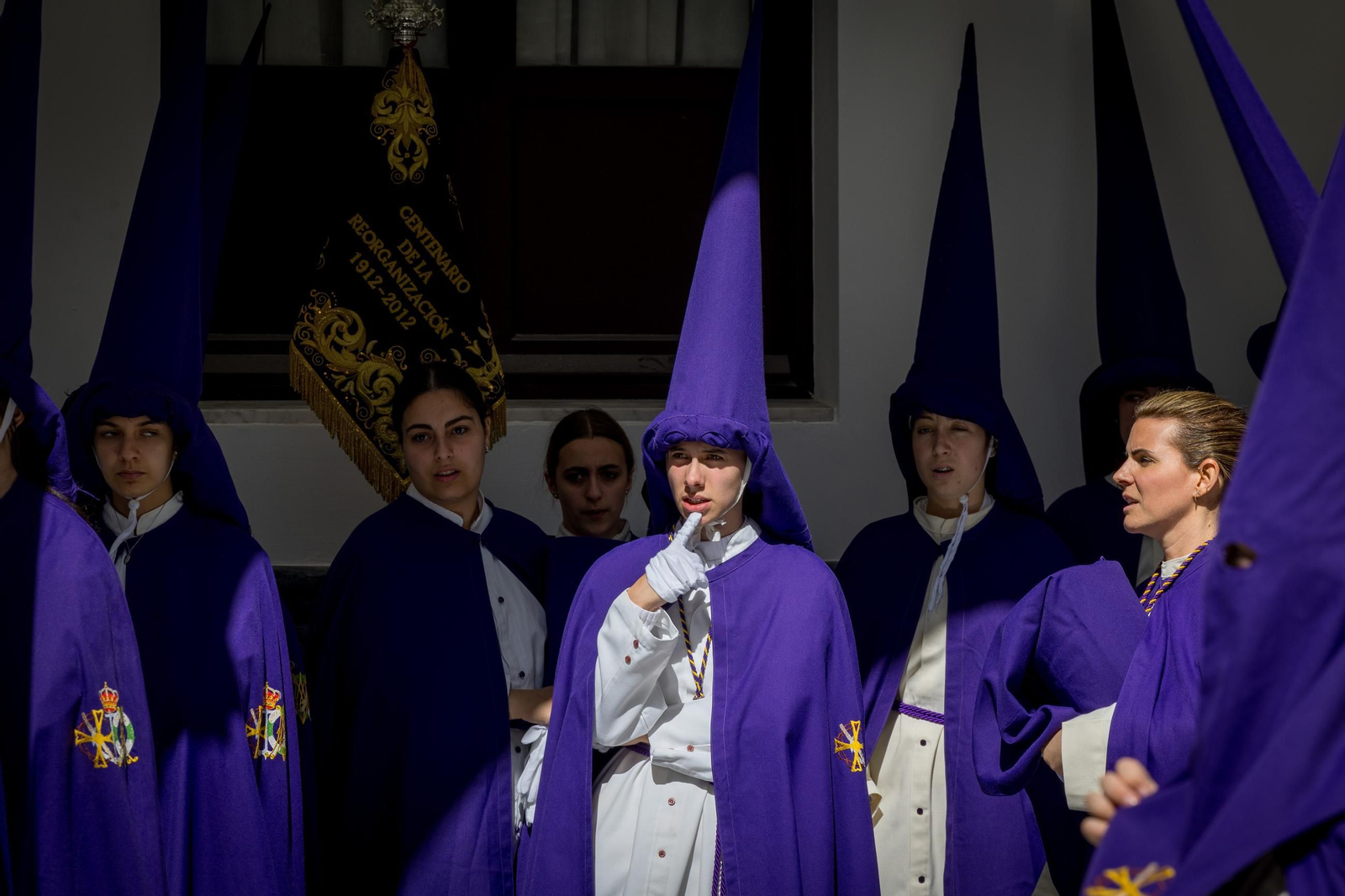 Imágenes de la salida de Cigarreras en la Semana Santa de Cádiz 2025