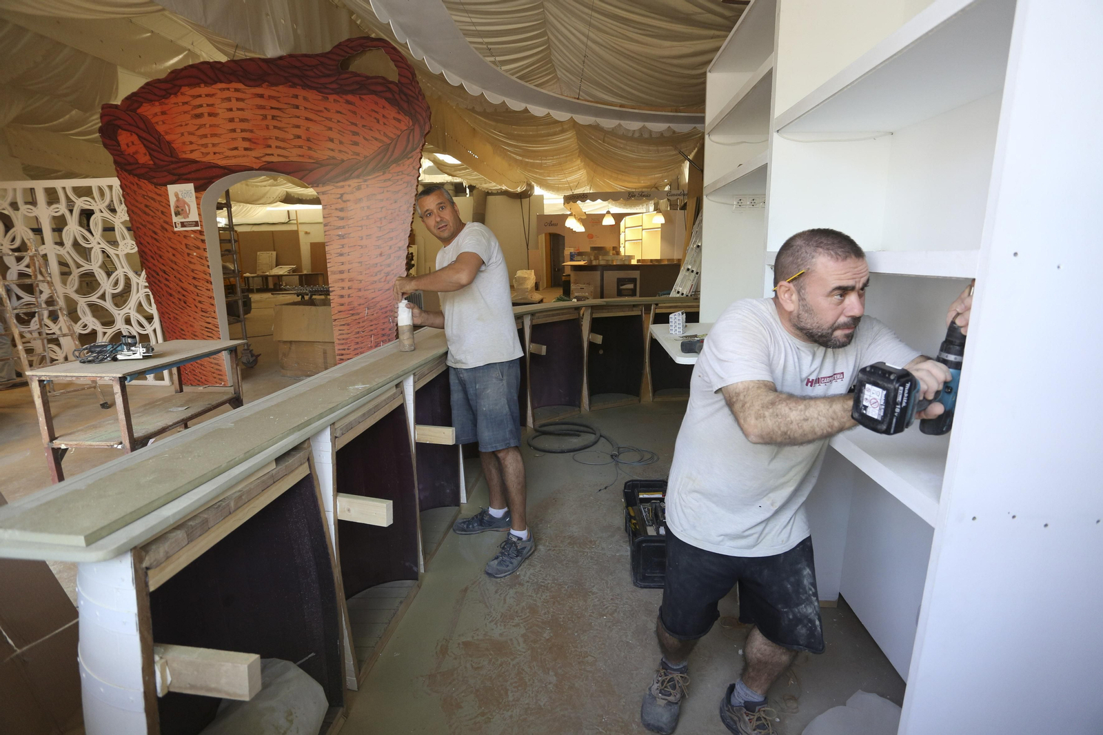 Últimos preparativos en el Real para la Feria de Málaga 2019