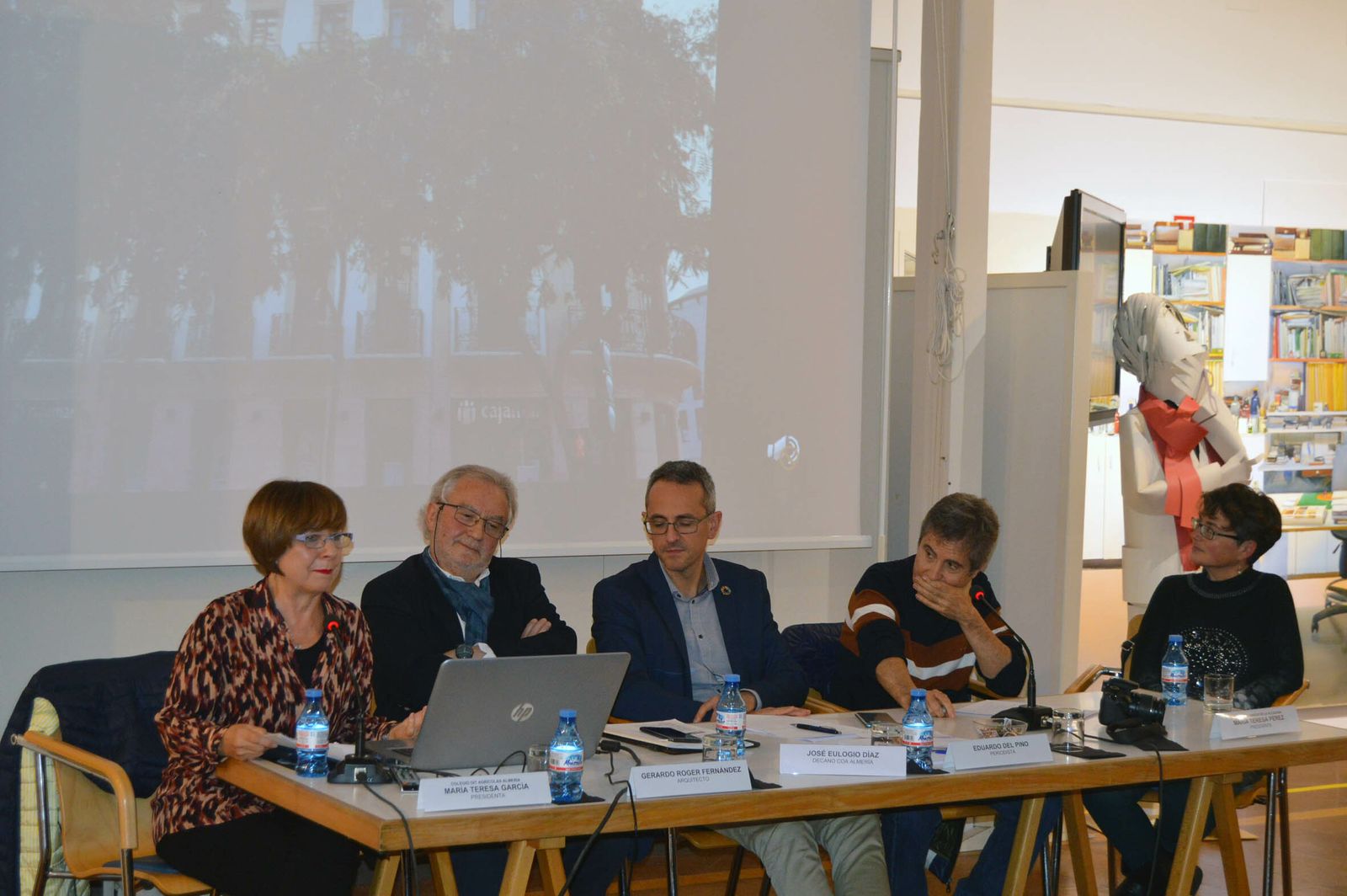 Mª Teresa Pérez, Gerardo Roger, José Díaz, el periodista Eduardo del Pino y Mª Teresa García