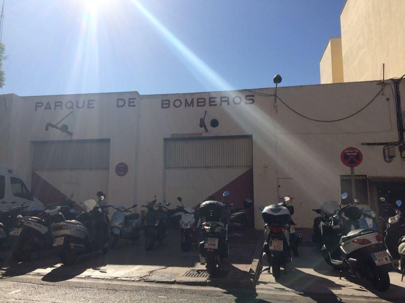 La antigua nave de Bomberos de Fuengirola se encuentra en el término municipal de Mijas.