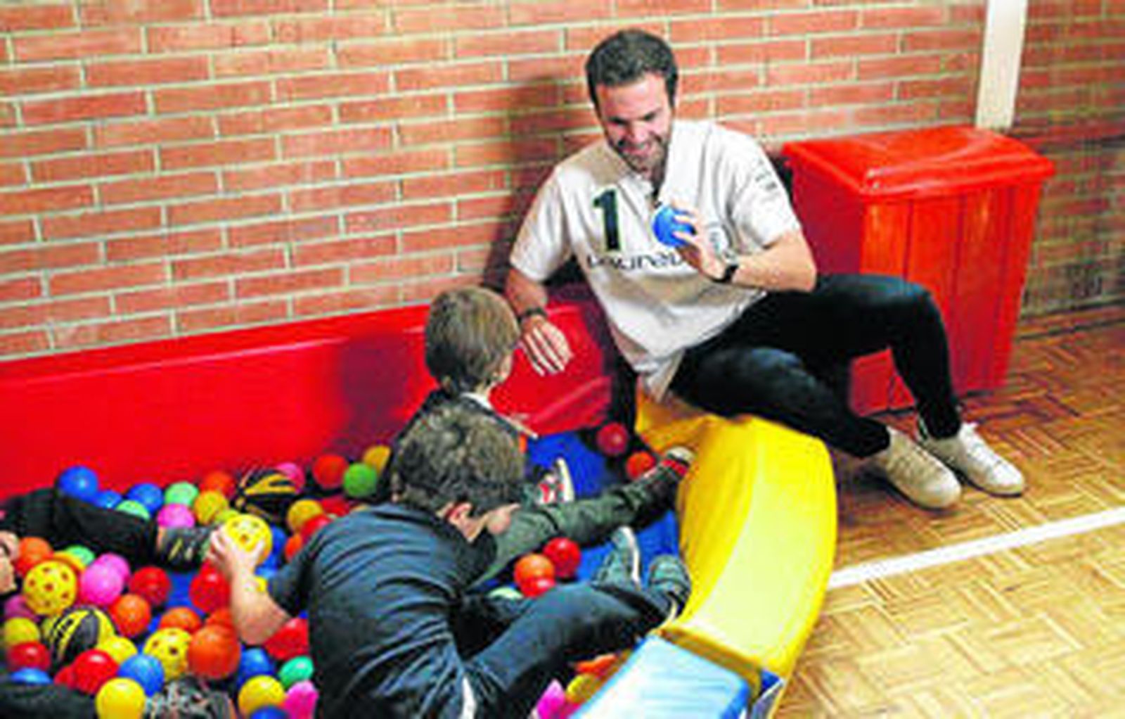 Mario, Etxeita y San José, a la selección