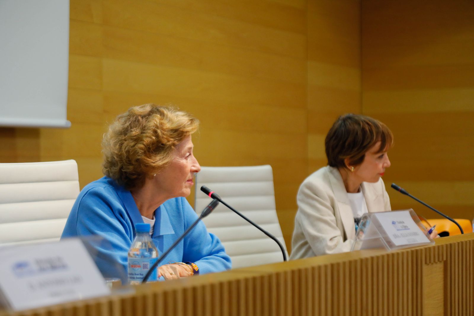 Imágenes de Diario de los Libros, con Julia Navarro