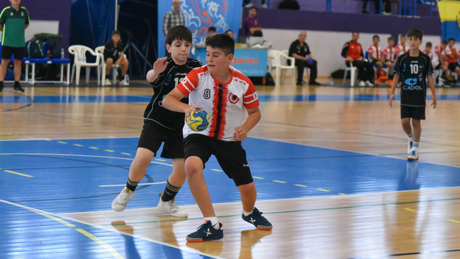 Las fotos de la segunda jornada del Cadeba de balonmano alevín de La Línea