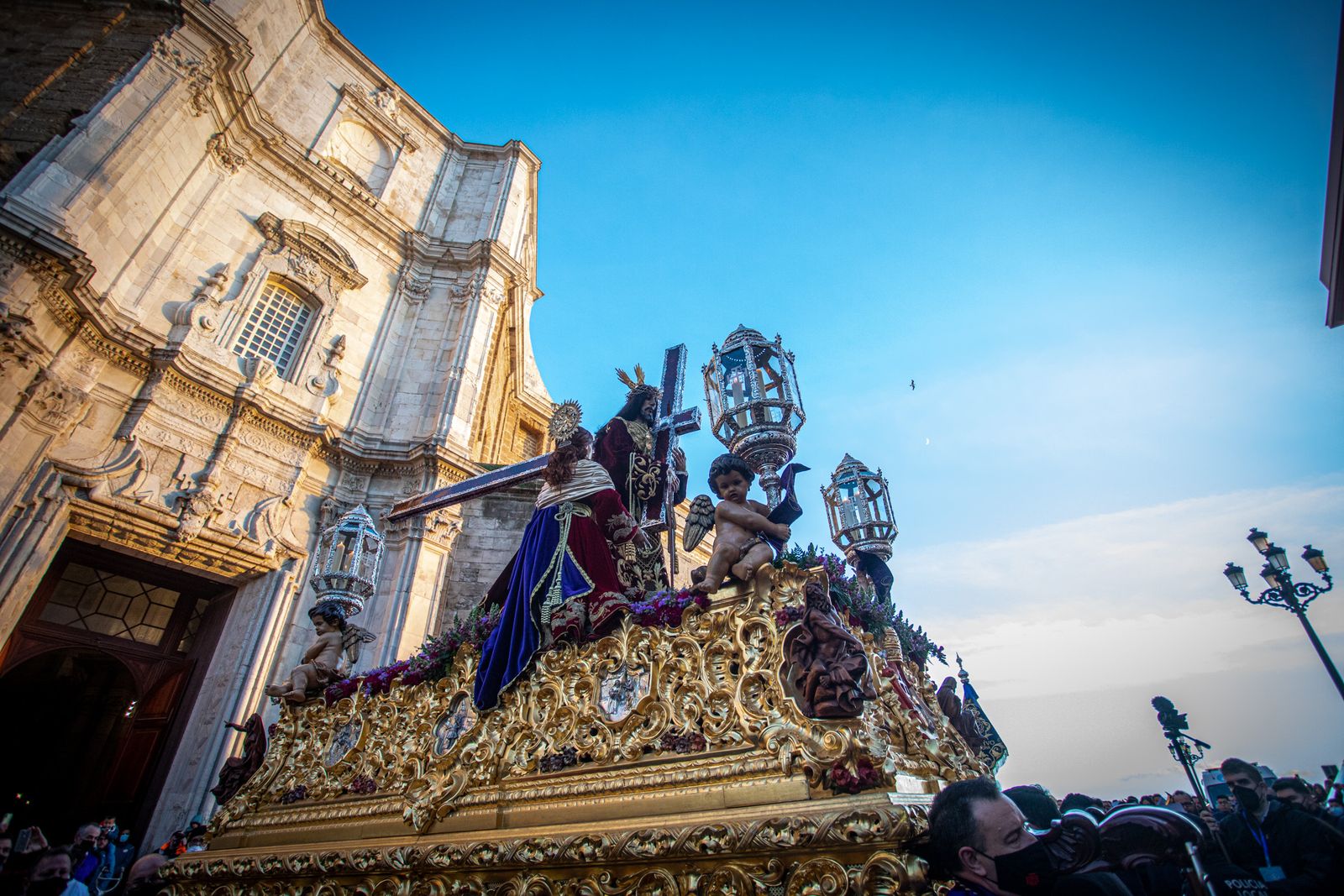 Histórica procesión con la Patrona y el Nazareno en la festividad de la Inmaculada