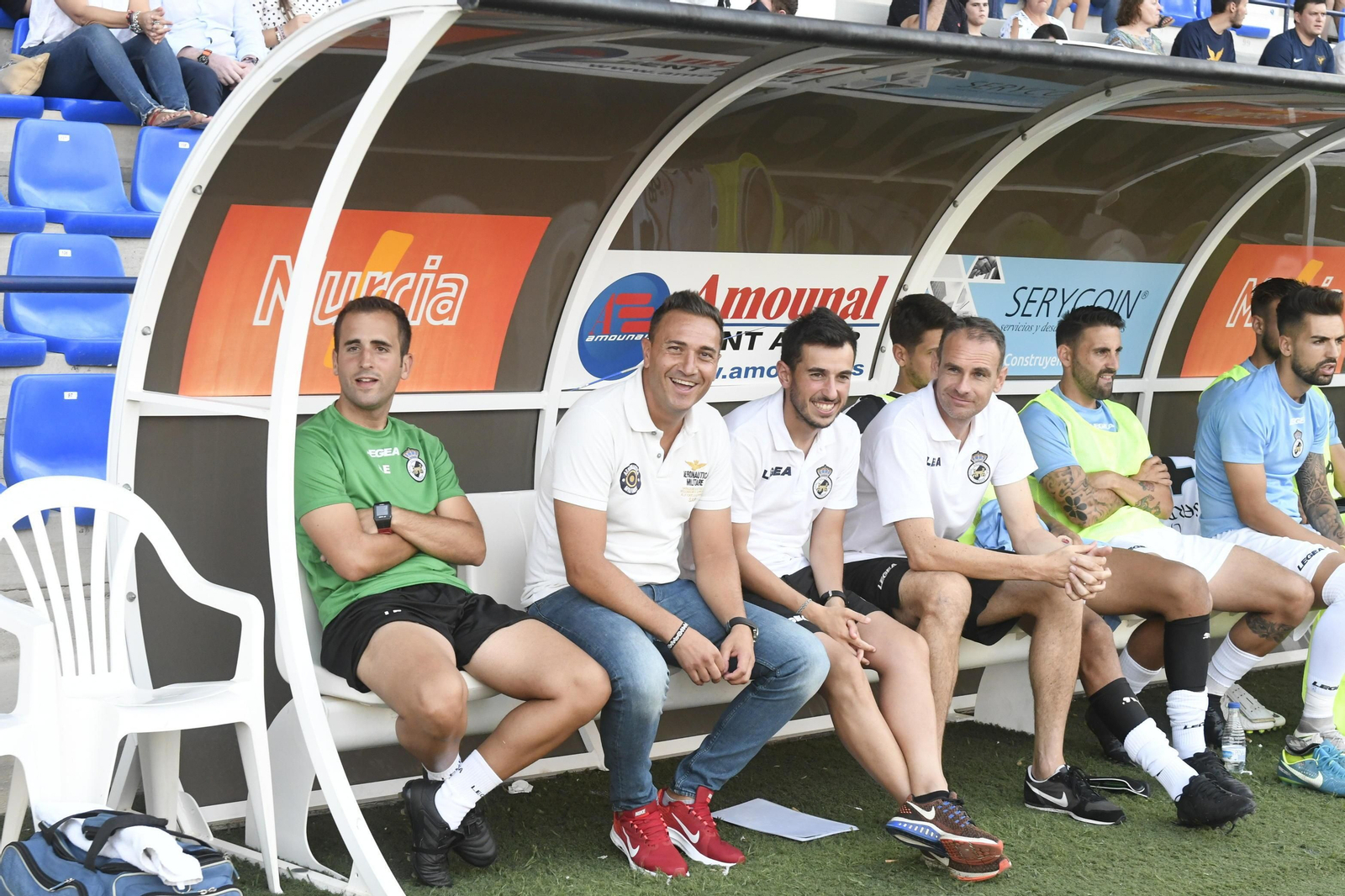 Pierre y Sana salen al paso de Isi Ros, del UCAM Murcia.