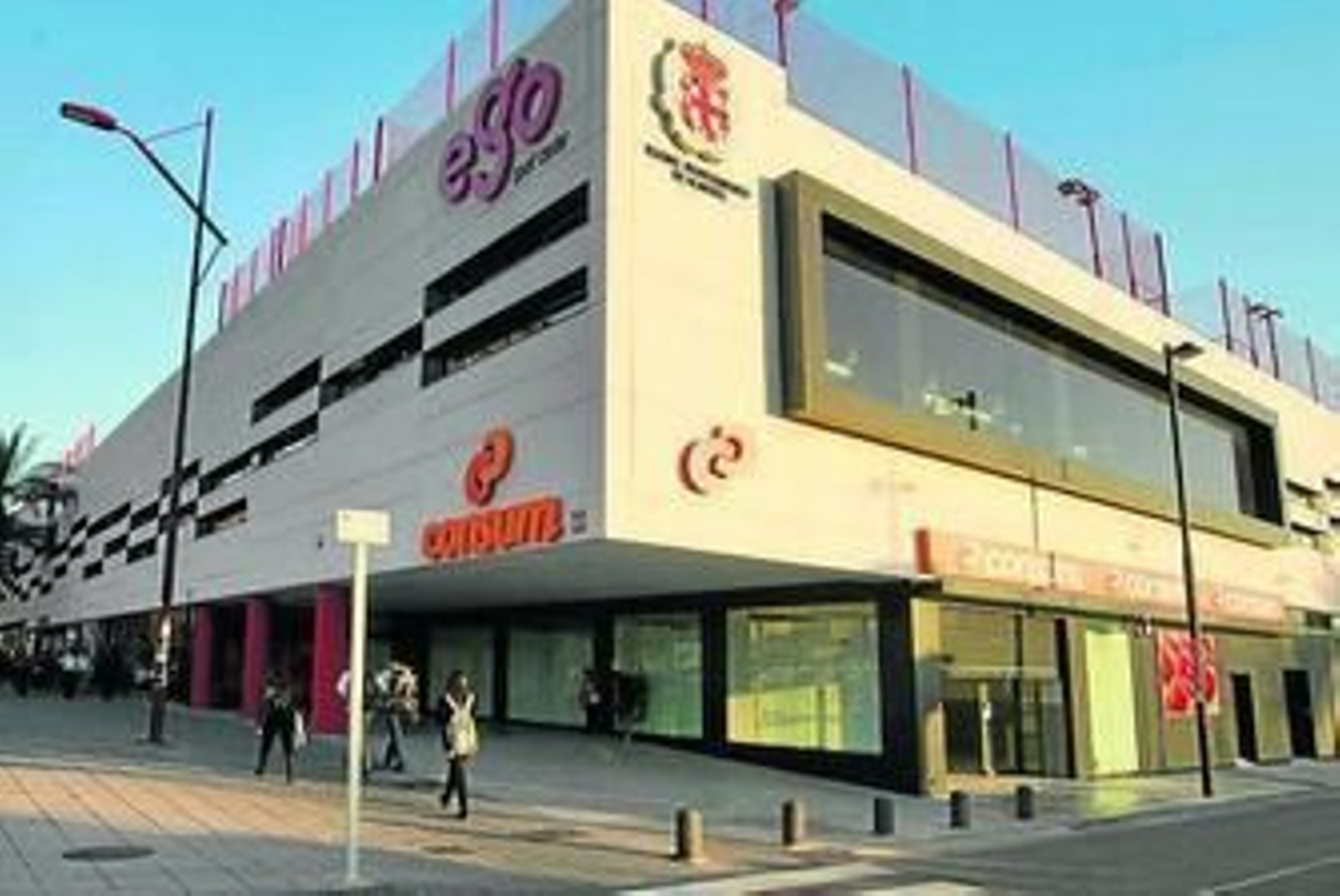 Imagen del supermercado Consum, junto al Ego Sport Center.