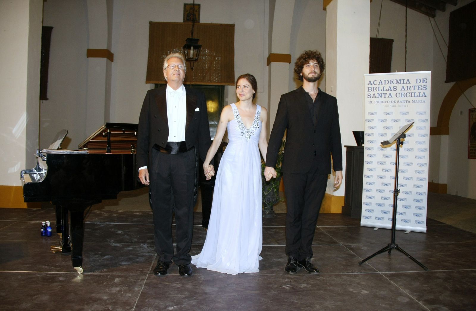 Pedro Salvatierra, con Elena Salvatierra y Antonio de Leyva.