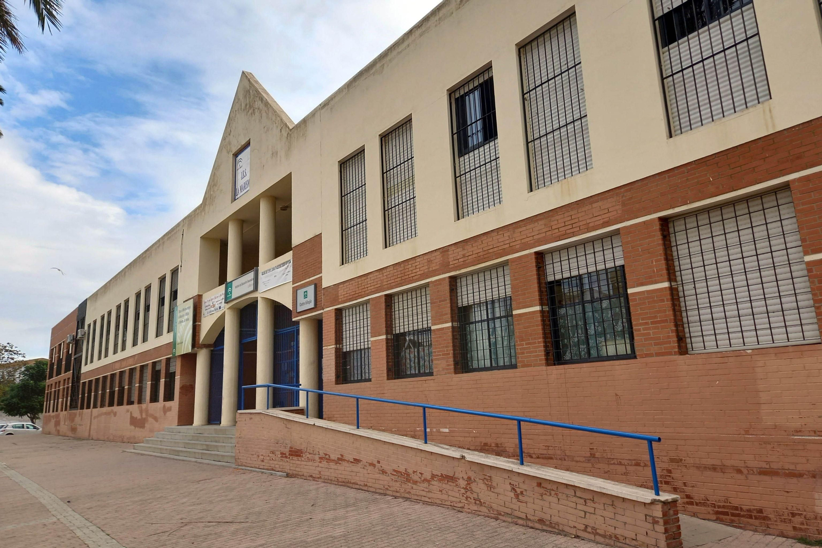 IES La Marisma en Huelva. IES La Marisma en Huelva.