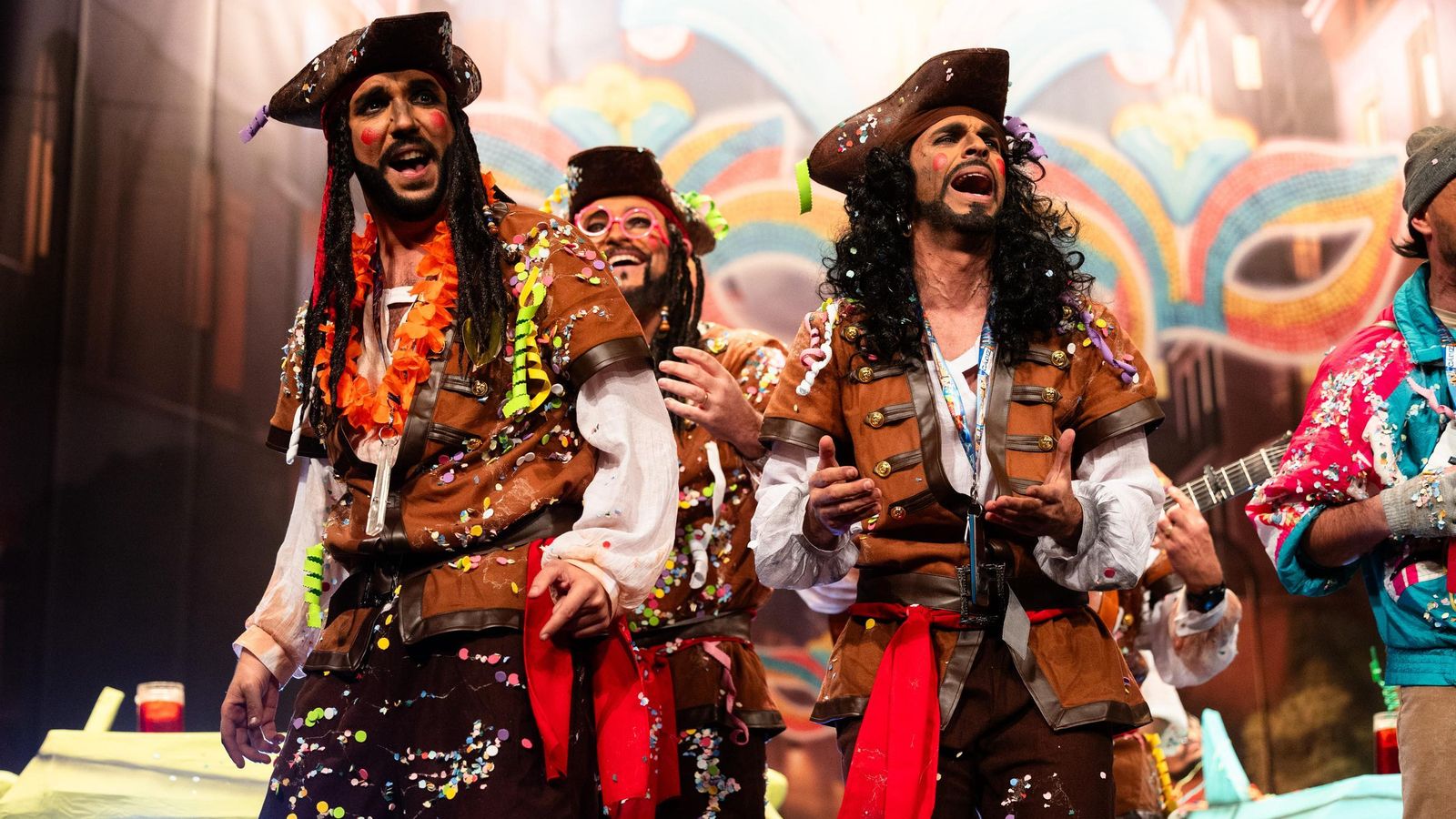 Búscate entre las mejores imágenes de la vigésimo primera sesión de preliminares del COAC 2025