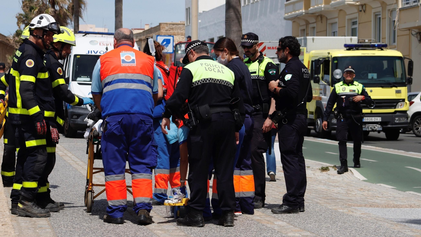 Una actuación de Emergencias 112 en Cádiz.