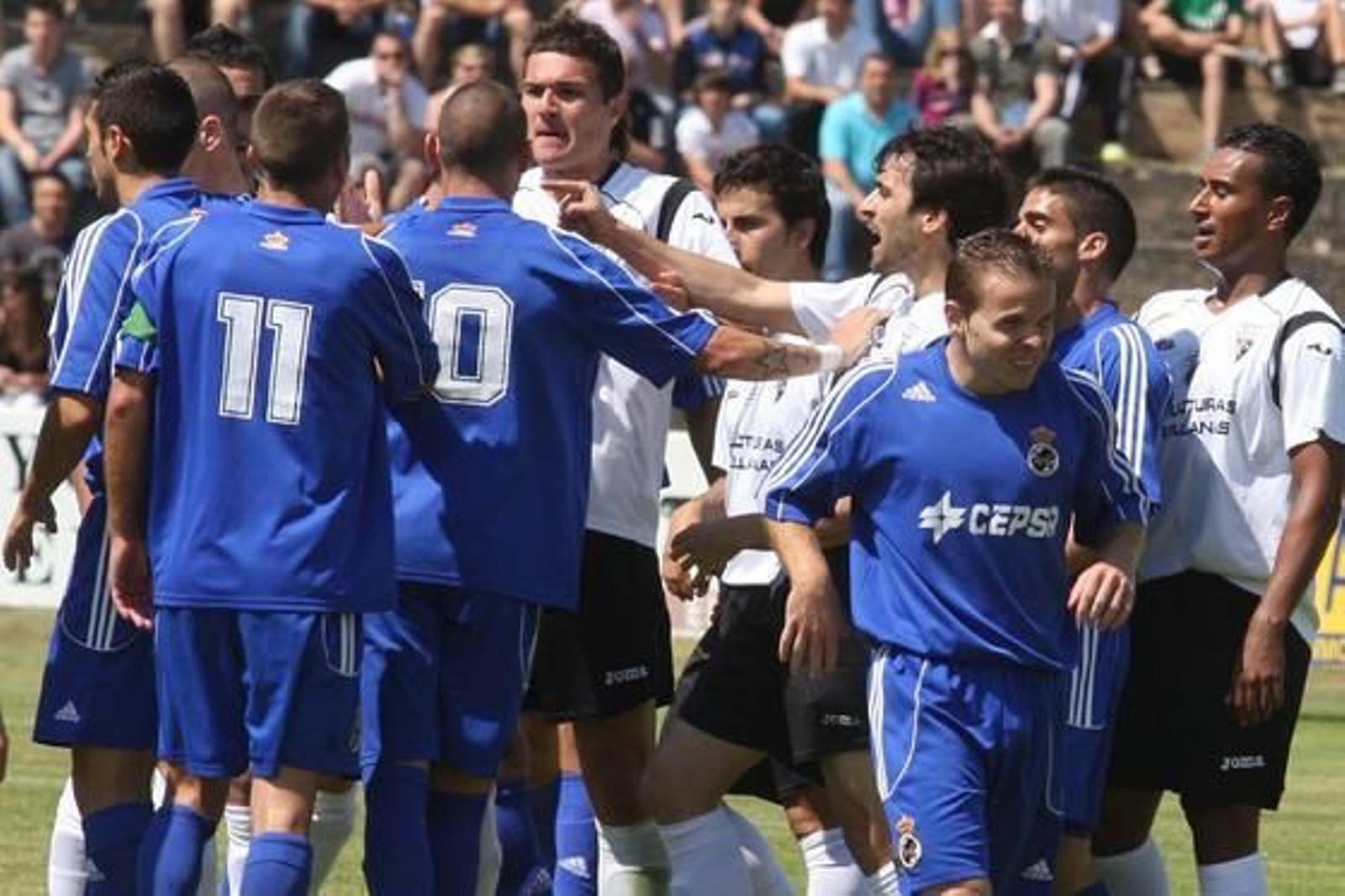 La Balona sufre una derrota que no merece en Tudela, pero dejó la sensación de que puede remontar el 1-0 en el partido de vuelta./Paco Guerrero

Foto: Paco Guerrero