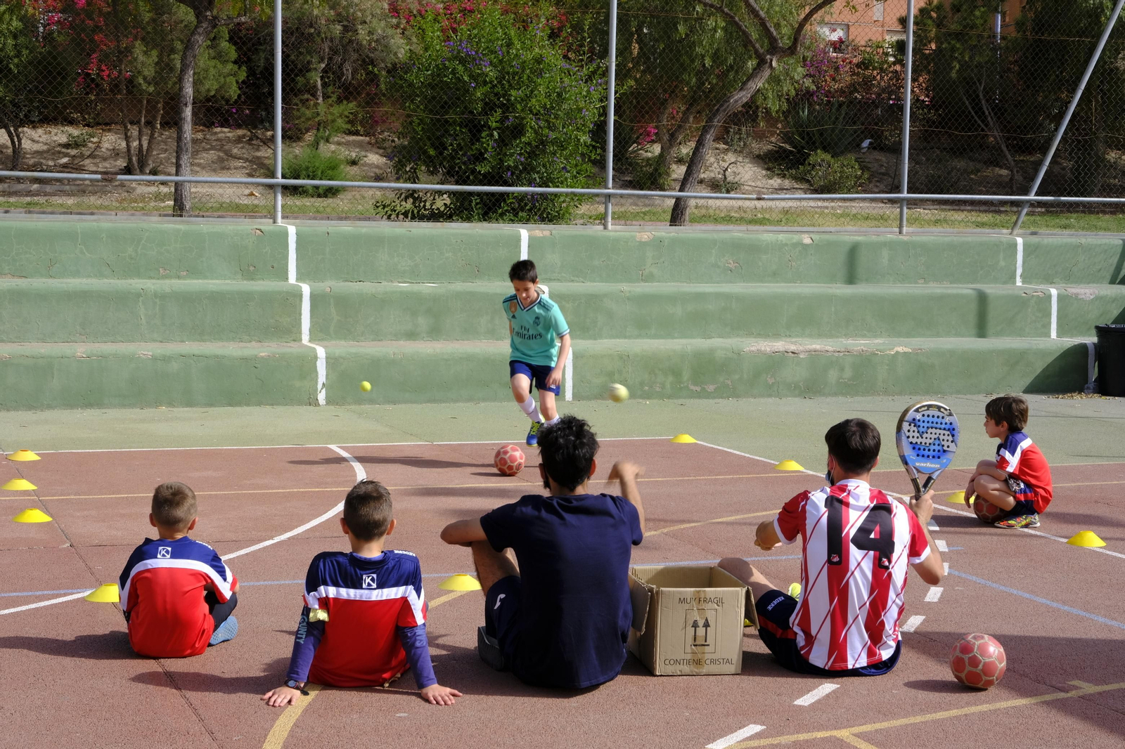 Fotogalería de los campus de Sporting Almería y Fútbol Indoor La Academia.