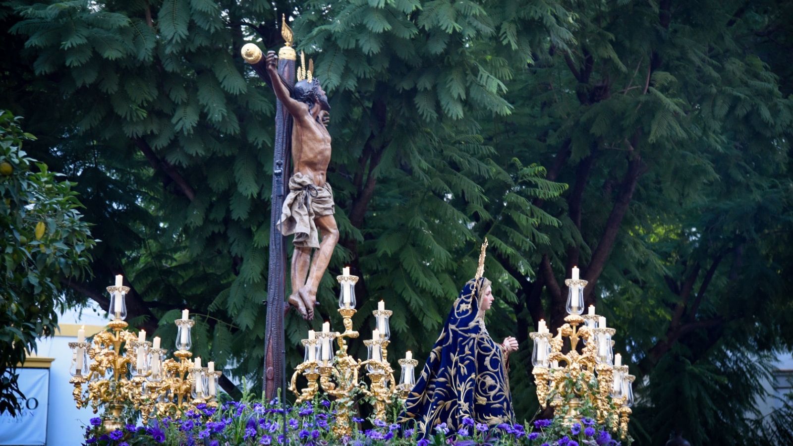 El Stabat Mater recorre los aledaños del Museo