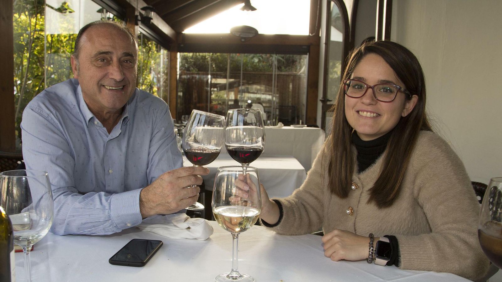 Juan Luis Pinto Doblas y Raquel Serrano durante el almuerzo.