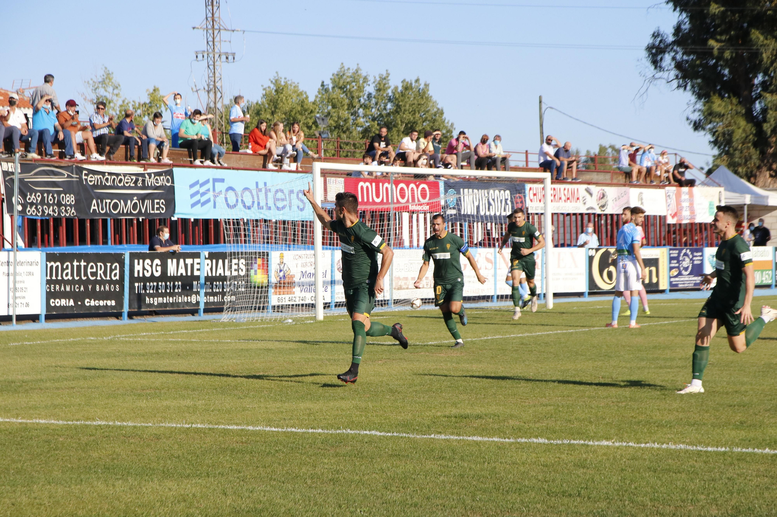 La victoria del Córdoba CF ante el CD Coria, en imágenes
