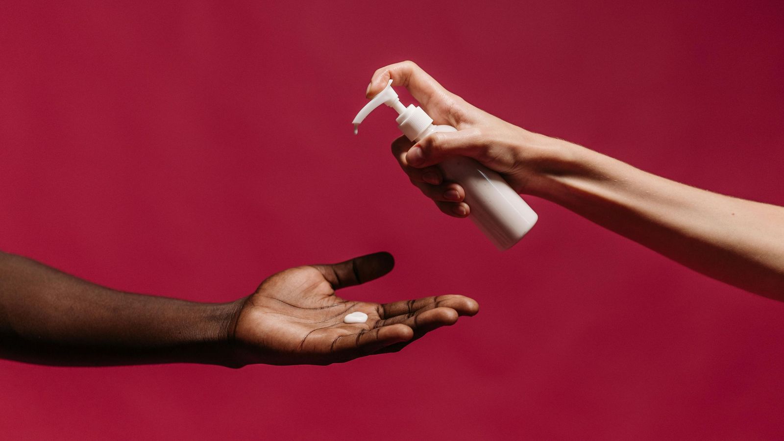 las cremas protectoras que cuidan de tu piel a diario