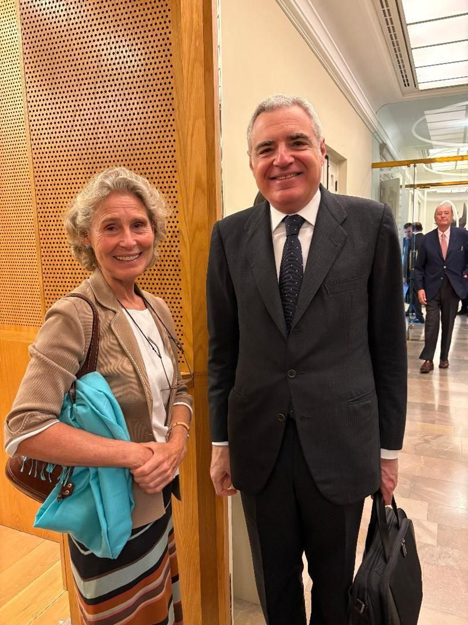 Isabella  Aranda y Pedro Pérez-Llorca.