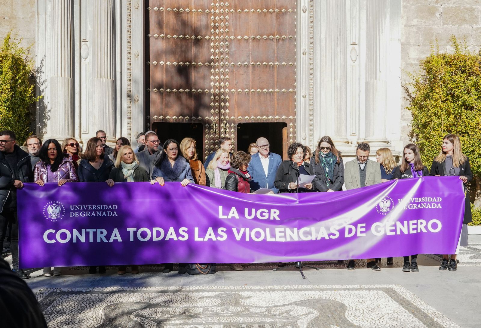 Lectura del manifiesto, este viernes en el Hospital Real.
