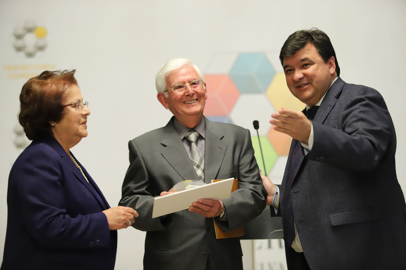 Imágenes de la entrega de los II Premios al Comercio de Huelva